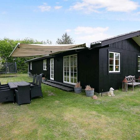 Nyistandsat Sommerhus Med Kaerlighed Og Sjael Kyndelose エクステリア 写真